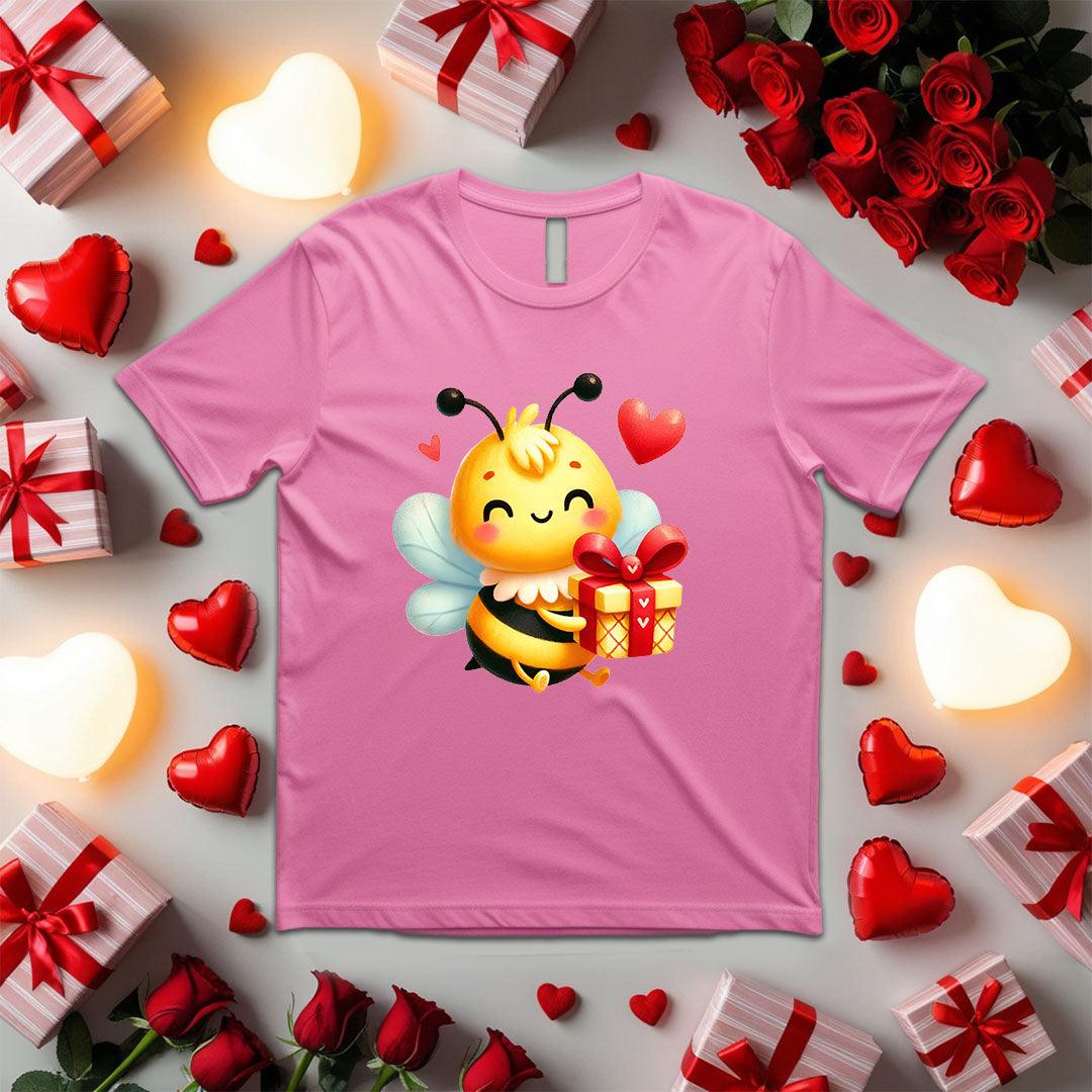 Bee Holding a Present-shirt - Beebloomify